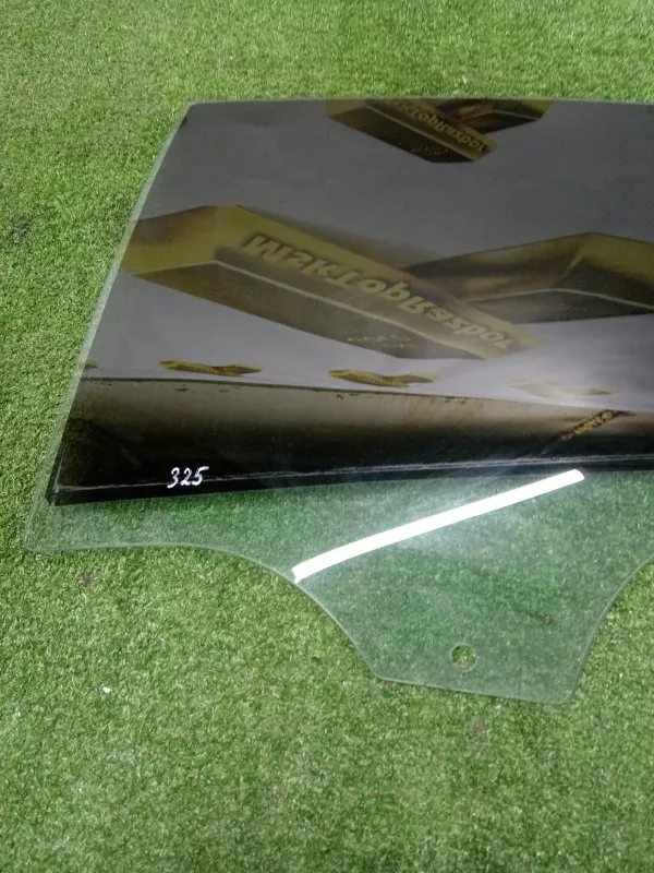 Стекло двери BMW 3-Series 2006 51427217579 E90, заднее левое