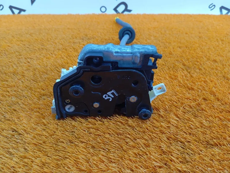 Замок двери