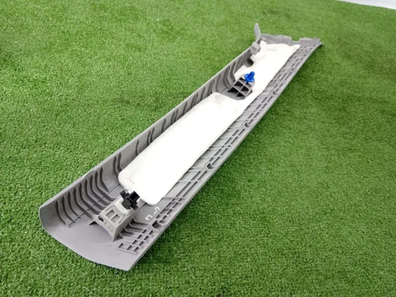 Накладка на стойку кузова