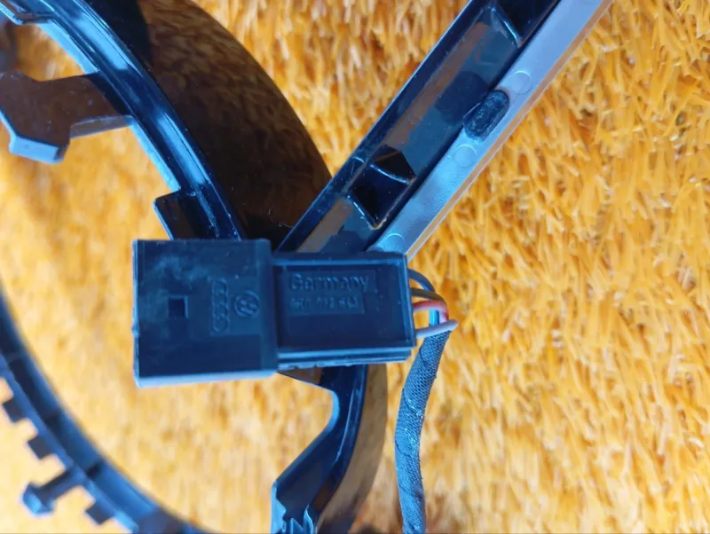 Накладка рулевого колеса (Молдинг руля)