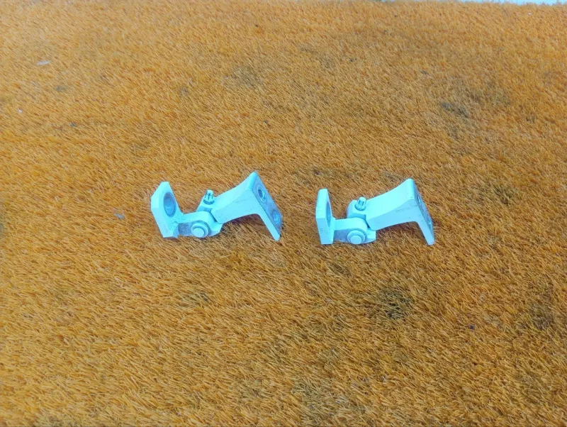 Петля двери