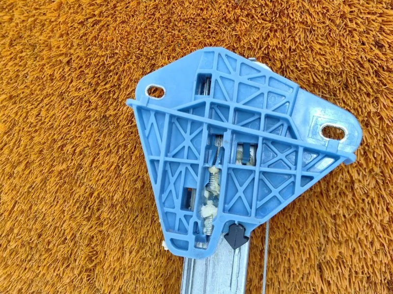 Стеклоподъемник