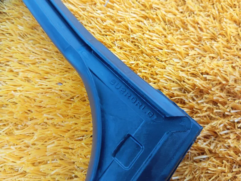 Уплотнитель стекла двери