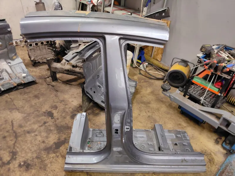 Порог с центральной стойкой