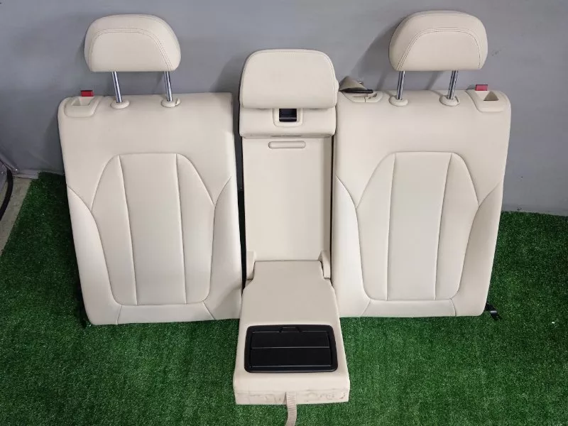 Спинка сиденья