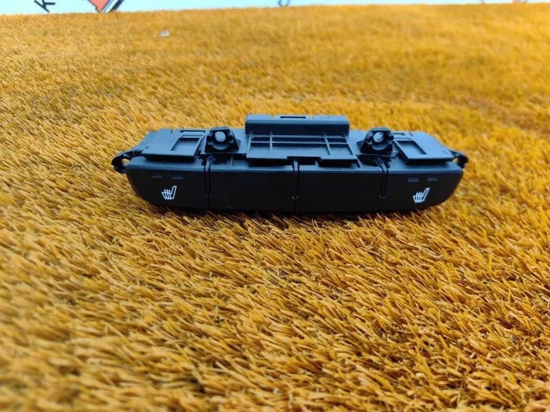 Блок кнопок обогрева руля и сидений