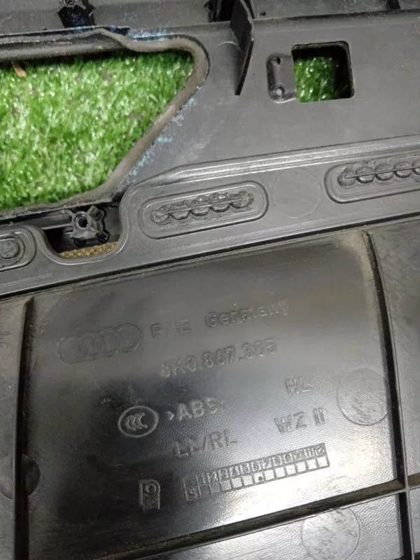 Обшивка двери Audi A4 2009 8K0867303G B8, задняя левая