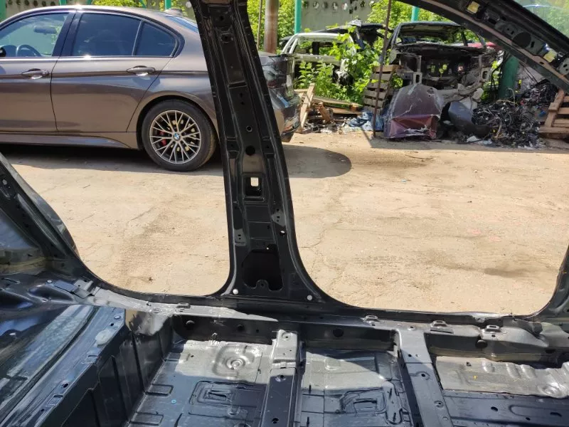 Порог с центральной стойкой