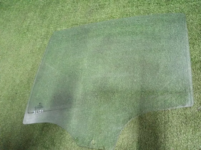 Стекло двери BMW 3-Series 2005 51347060267 E90, заднее левое