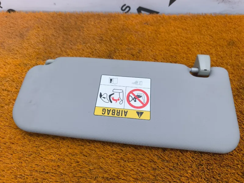 Козырек солнцезащитный