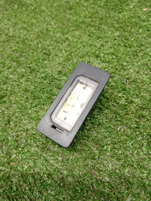 Плафон освещения багажника