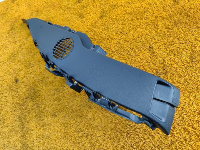 Обшивка багажника