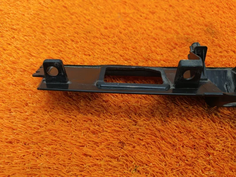 Накладка крышки багажника