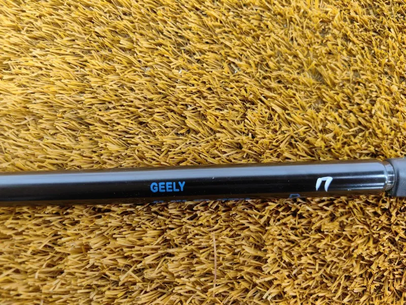 Амортизатор крышки багажника