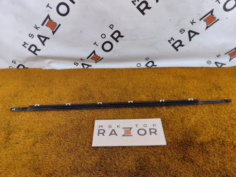 Уплотнитель стекла двери