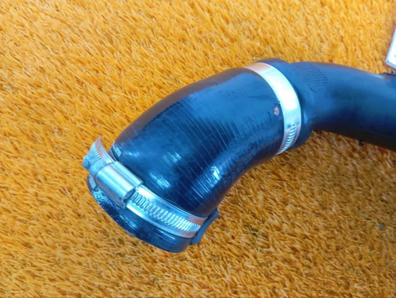 Патрубок интеркулера