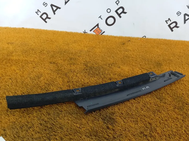 Молдинг двери