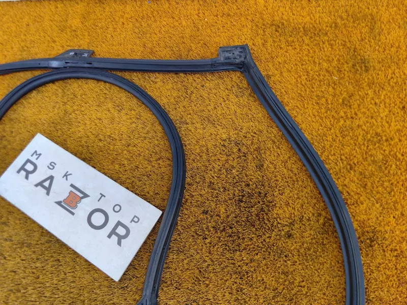 Уплотнитель двери