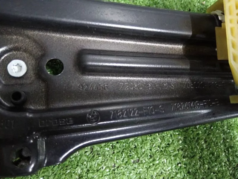 Стеклоподъемник BMW 5-Series 2011 51357182614 F10, задний правый