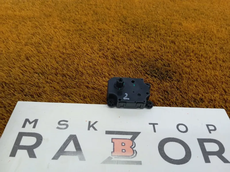 Моторчик заслонки печки