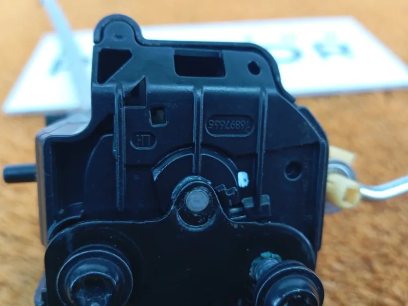 Замок двери