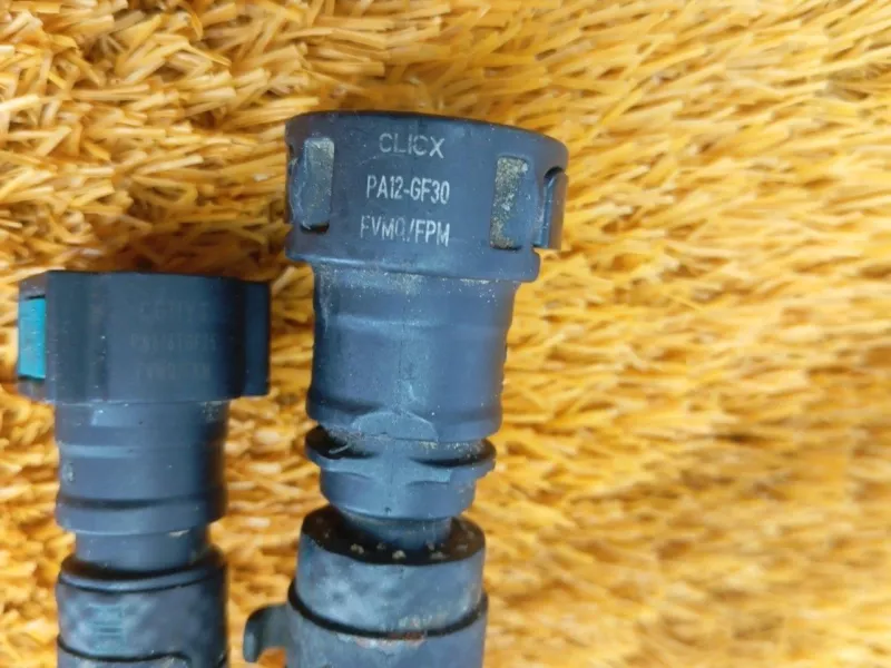 Трубка топливная