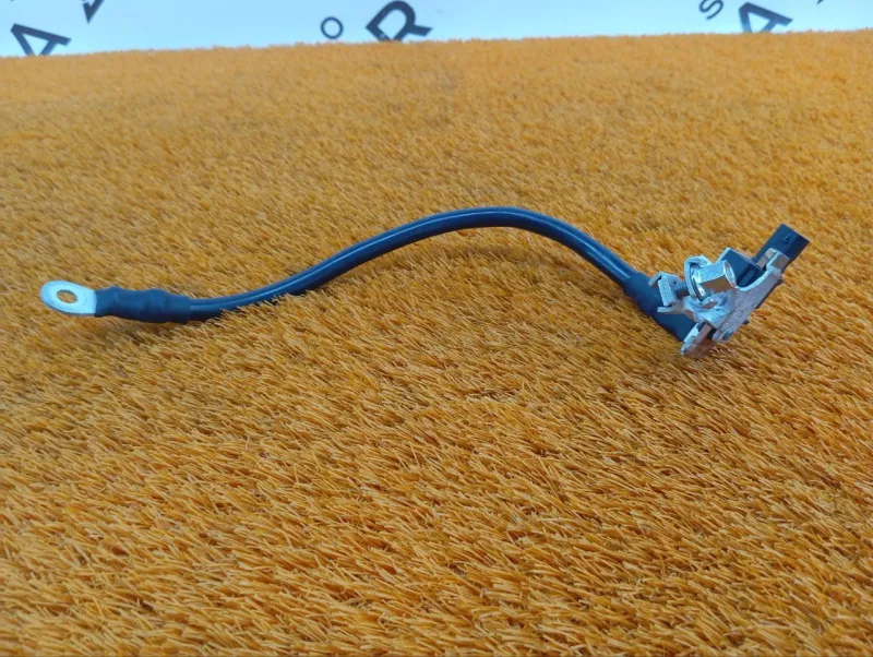 Клемма аккумулятора