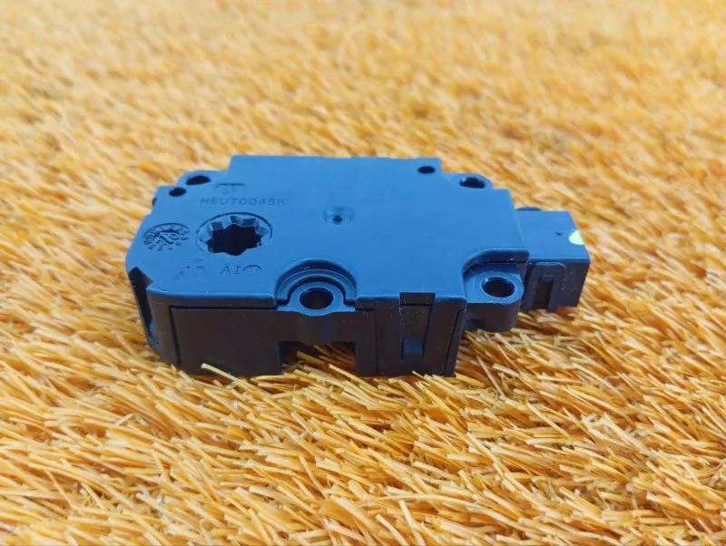 Сервопривод заслонок печки