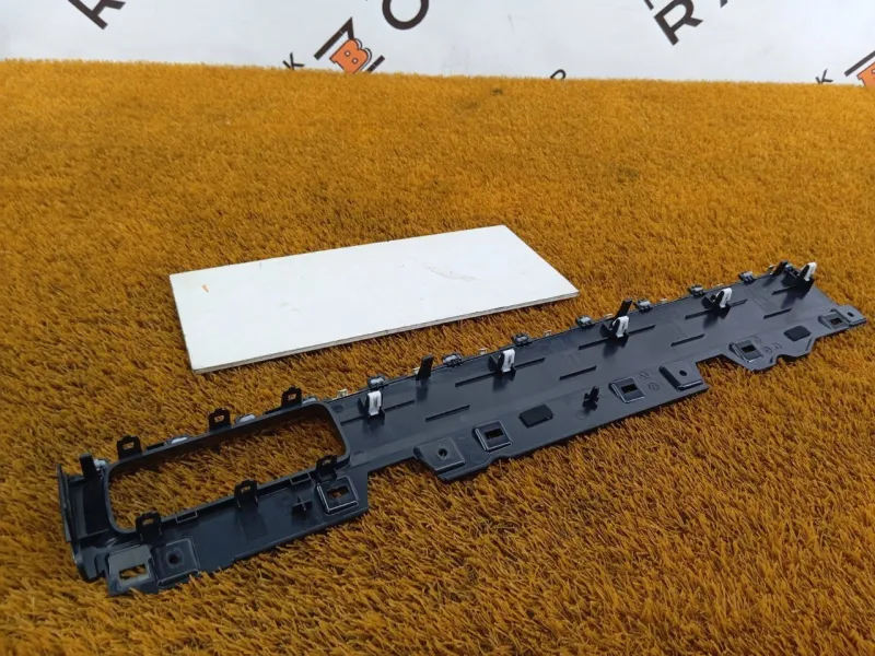 Накладка на торпедо