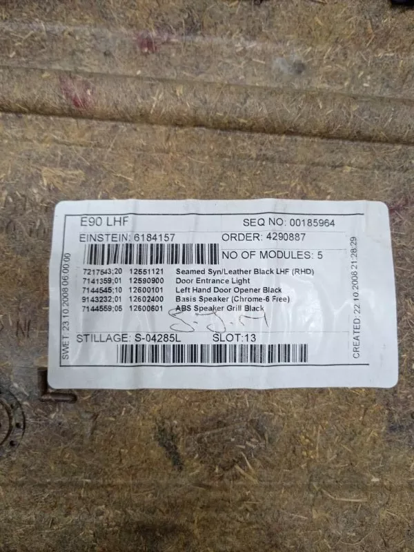 Обшивка двери BMW 3-Series 2008 51429152359 E90, передняя левая