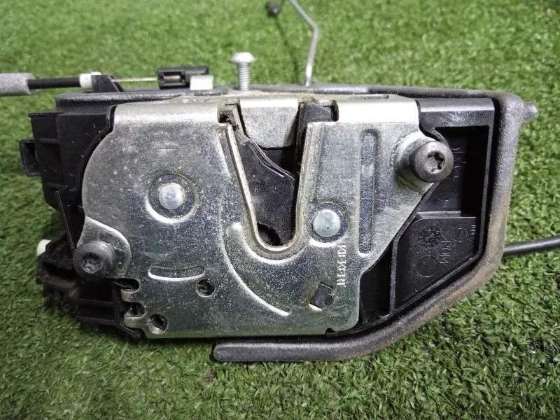 Замок двери BMW 5-Series 2006 51217167072 E60, передний правый