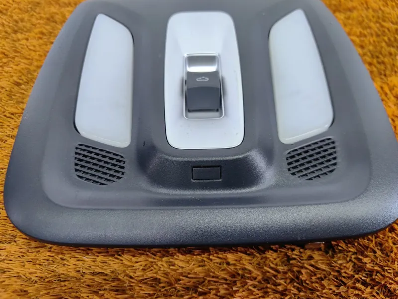 Плафон салона