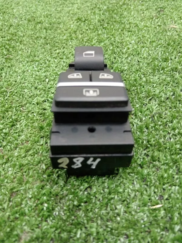 Блок управления стеклоподъемниками