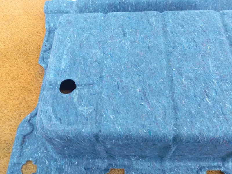 Пол багажника