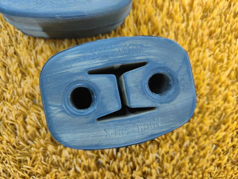 Крепление глушителя