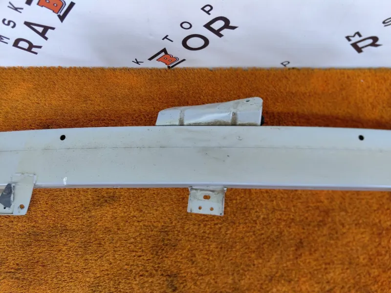 Усилитель бампера