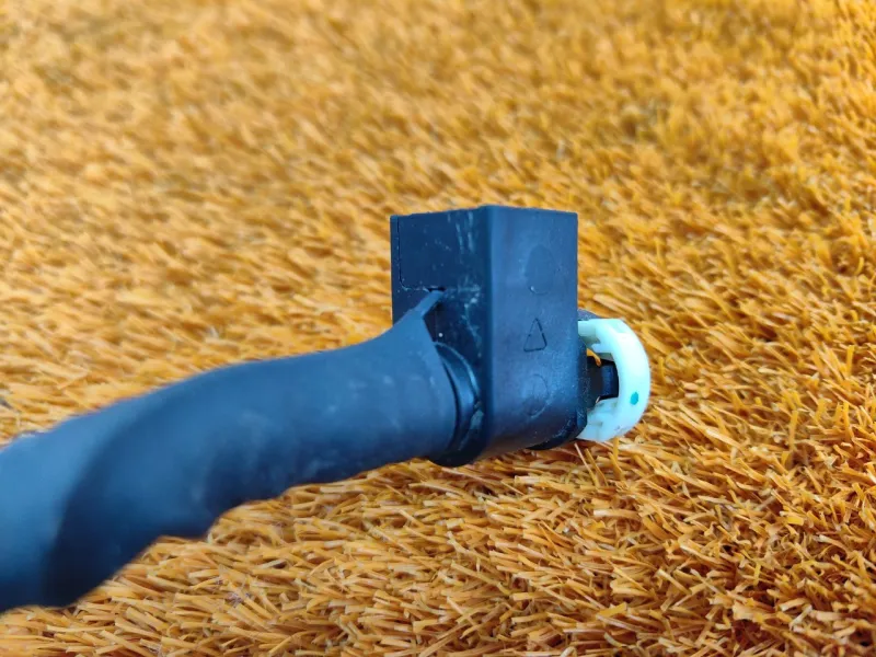 Трубка картерных газов