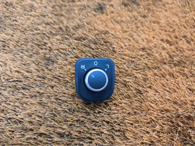 Блок управления зеркалами