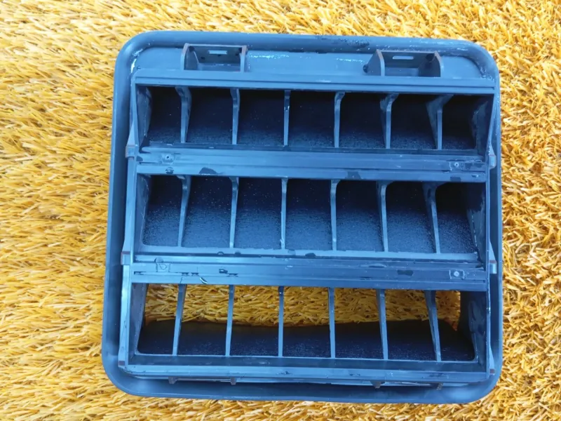 Решетка вентиляционная