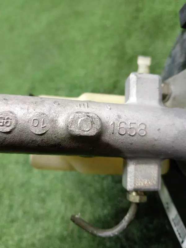 Главный тормозной цилиндр