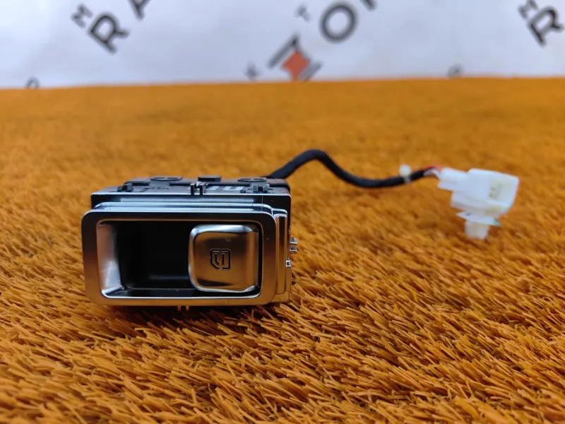 Кнопка стеклоподъемника