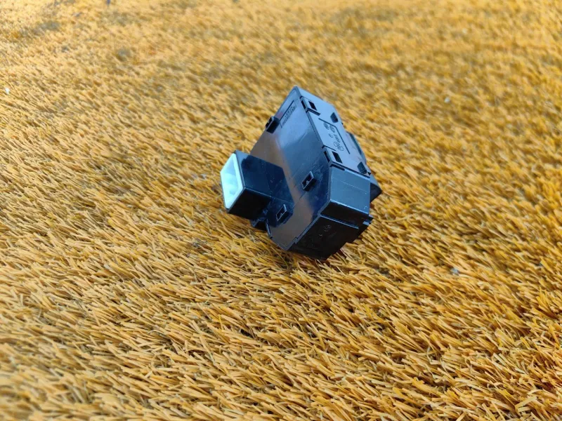 Блок управления зеркалами