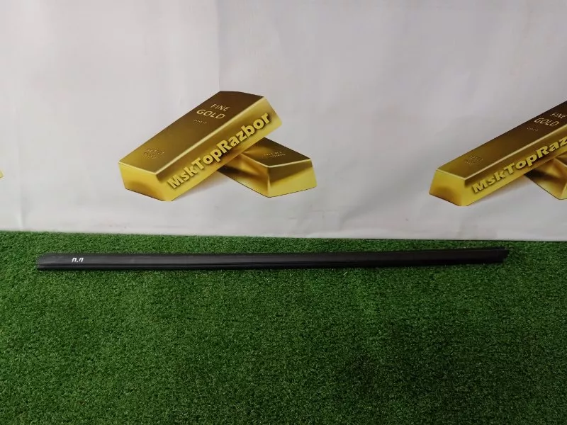 Уплотнитель стекла двери