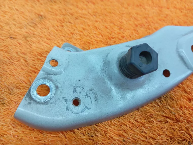 Крепление фары