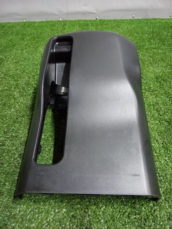 Кожух рулевой колонки