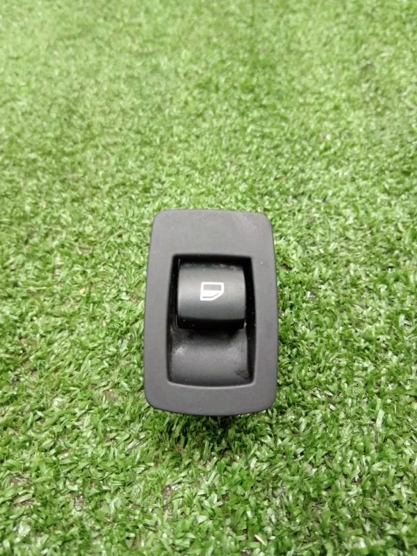 Кнопка стеклоподъемника