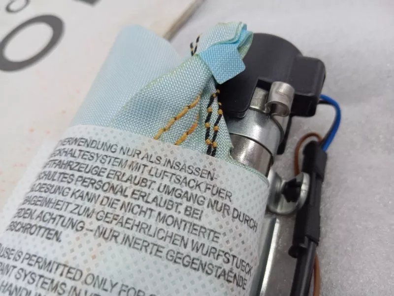 Шторка безопасности Audi A6 2018 4G8880241B C7, левая