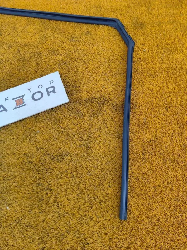 Уплотнитель стекла двери