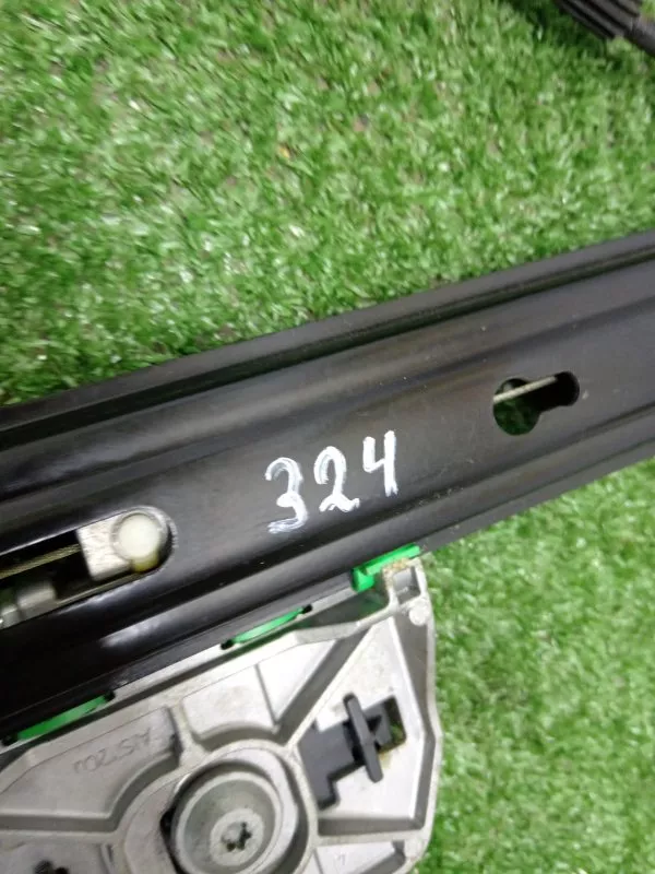 Стеклоподъемник Audi A4 2008 8K0839462A B8, задний правый