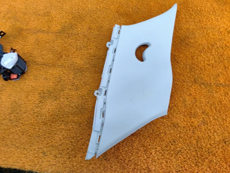 Накладка на стойку кузова